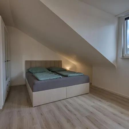 In Rheinnaehe, Bei Bonn Königswinter