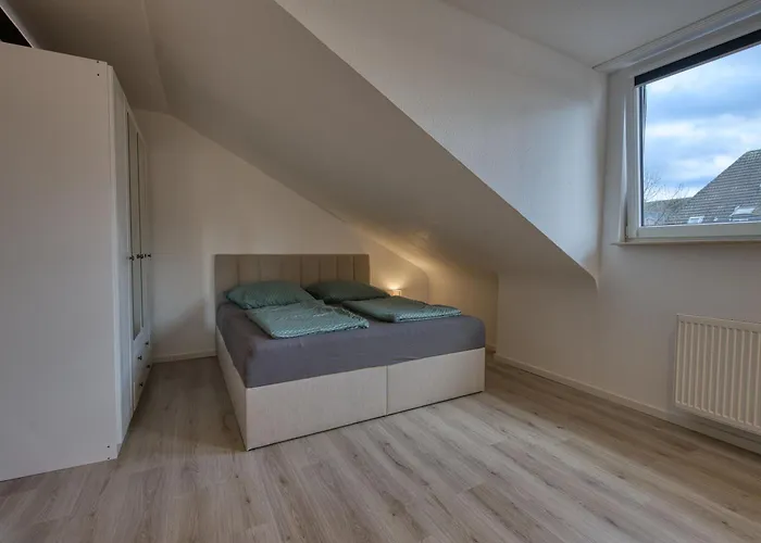 In Rheinnaehe, Bei Bonn Königswinter